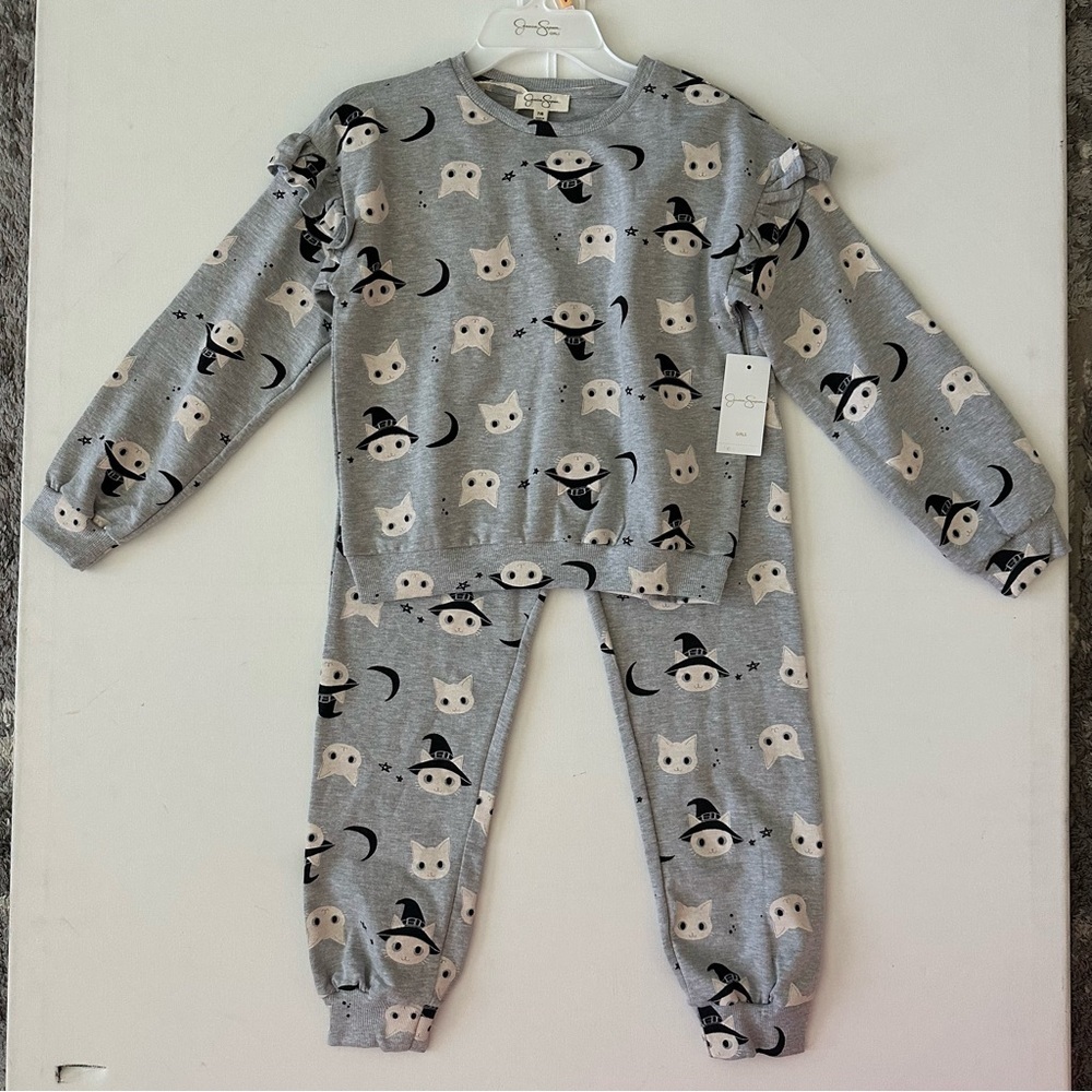Jessica Simpson Gray Witch Print Sweatsuit Size 7/8 Girls - Picture 11 of 12